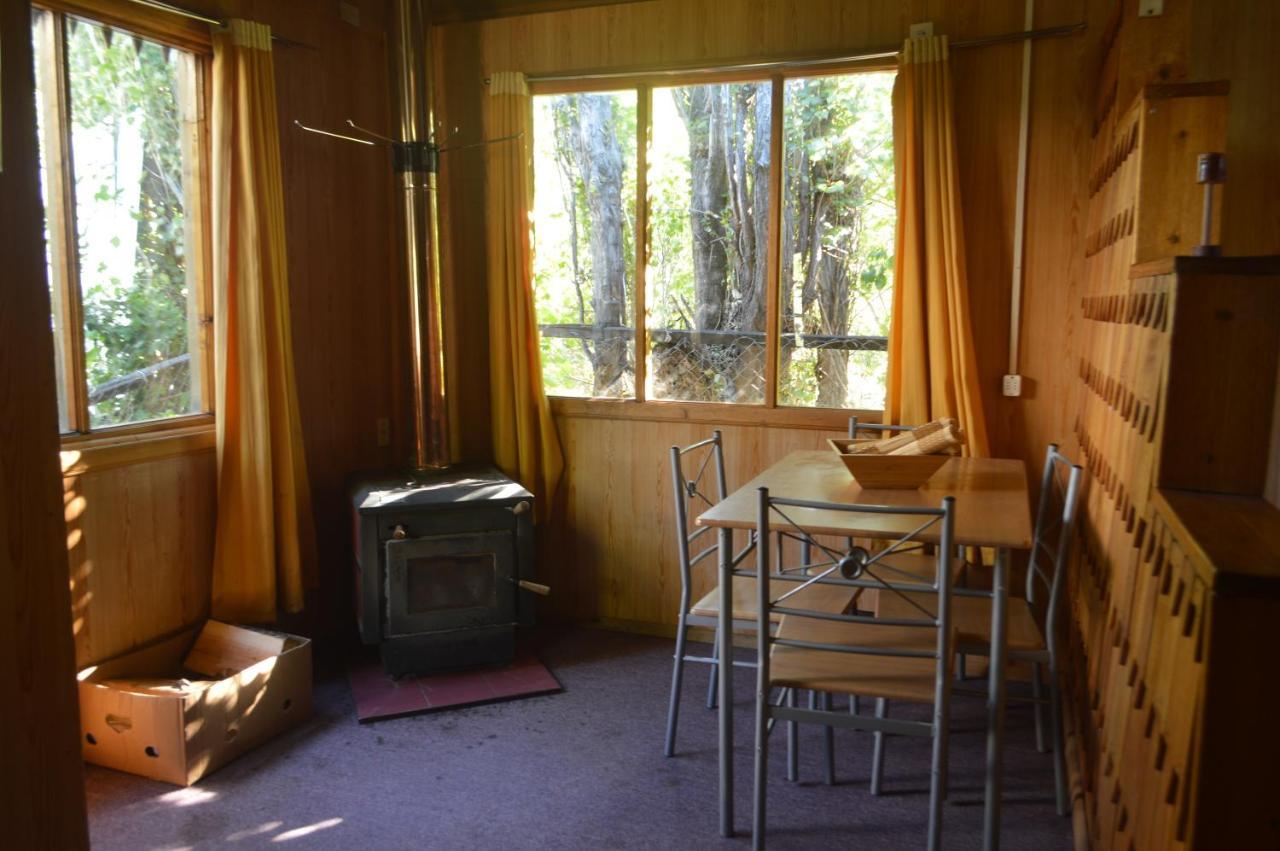 Hostal Y Cabanas Vientos Del Sur Puerto Ingeniero Ibanez Eksteriør bilde
